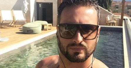 DANAS JE NAJBOLJI FRAJER NA ESTRADI, A EVO KAKO JE IZGLEDAO PRIJE PLASTIČNIH OPERACIJA: Mršav i sa loknama, OPLAKAT ĆETE KAD VIDITE