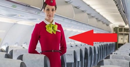 GARANTUJEMO DA NISTE ZNALI: Evo zašto stjuardese UVIJEK drže ruke na leđima dok ulazite u avion