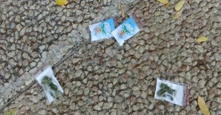 ZELENI DRON BESPLATNO DIJELI MARIHUANU: Stotine kesica padale s neba pravo na centralni trg