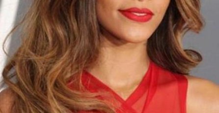 LICE PUNO MODRICA, OTEKLO POTPUNO! POZNATA PJEVAČICA DOŽIVJELA SAOBRAĆAJNU NESREĆU: Pokazala kako izgleda, NIJE DOBRO