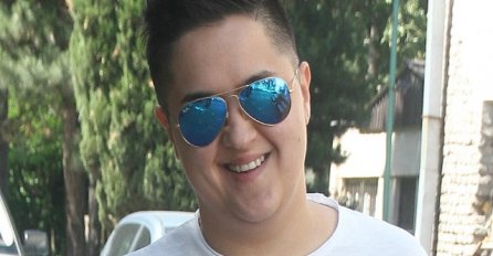 MARIJA ŠERIFOVIĆ OTKAZALA SVE KONCERTE I NE PLANIRA DA SE VRATI: Pjevačica progovorila o svom ZDRAVSTVENOM STANJU