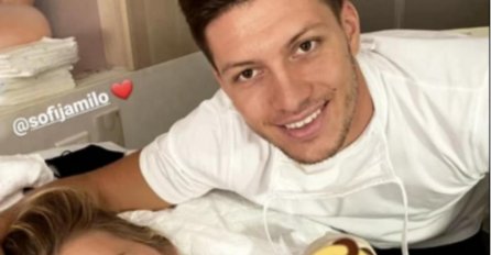 SOFIJA I LUKA IZVELI SINA IZ PORODILIŠTA, U KUĆI IH SAČEKAO LUKIN STARIJI SIN: Evo kako je reagovao kad je vidio bebu, SOFIJA SE ODMAH OGLASILA