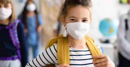 ANKETA: Podržavate li odluku DA UČENICI MORAJU NOSITI MASKE U ŠKOLI?