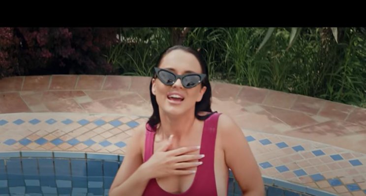 806247-printscreen-youtube-tijana-m-zena-od-sultana-ff