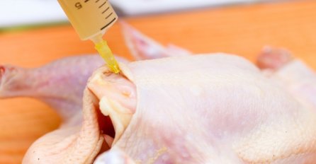 SAVJETI KOJI ĆE VAM SAČUVATI ŽIVOT: Evo kako ćete prepoznati meso PUNO ANTIBIOTIKA I HORMONA! Pogledajte boju a ovaj dio je čist OTROV!