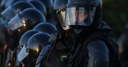 PROTESTI ŠIROM BELORUSIJE Policija koristila VODENI TOP protiv demonstranata u Brestu (VIDEO)