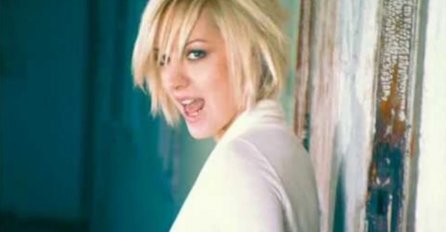 SJEĆATE SE PJEVAČICE MILENE VUČIĆ I NJENOG ČUVENOG HITA: Povukla se sa estrade, a evo KAKO DANAS IZGLEDA, LJEPŠA NEGO IKAD