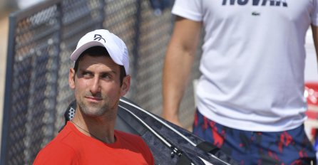 NOLE POČEO MEČ U PARIZU, A EVO KAKO IZGLEDAJU LINIJSKE SUDIJE: Ova slika je OBIŠLA SVIJET, KOMENTARI SAMO PLJUŠTE 