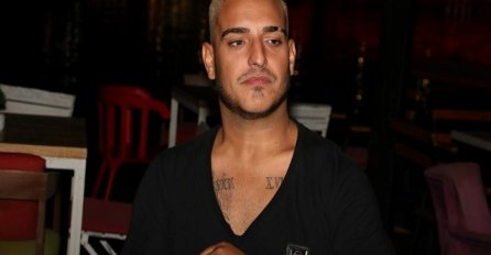 ŠTA SE DEŠAVA SA OVIM ČOVJEKOM: Darko Lazić poslije farbanja u plavo opet promijenio imidž PJEVAČ OTKRIO I KOLIKO KILOGRAMA IMA