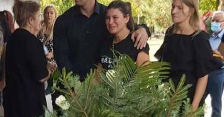 KOLUMBIJKA VRIŠTALA, EVO ŠTA SU USLIKALI NA SAHRANI: Dva mladića su došla po nju, DETALJ KOJI NIKO NIJE VIDIO (FOTO)