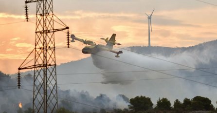 MUNJA IZAZVALA POŽAR:  Sirene za uzbunu kod Hrvatskoj, razmatra se ZATVARANJE MAGISTRALE
