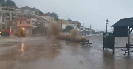 SILOVITO NEVRIJEME DIVLJALO DRŽAVOM, NAJGORE TEK SLIJEDI: Meteorolozi objavili HITNO UPOZORENJE, stiže katastrofa!