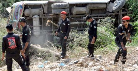 VELIKA TRAGEDIJA, AUTOBUS SA FUDBALERIMA SLETIO U RIJEKU, IMA MRTVIH: Stigle prve informacije