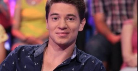 SJEĆATE LI SE JOCE STEFANOVIĆA? SADA JE USLIKAN S DARKOM LAZIĆEM! IZGLEDA BRUTALNO, PRAVA ZVIJER: Pokazao isklesane trbušnjake!