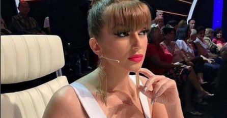 TRUDNIČKI STOMAK I KUMA CECA: Ovako je Viki Miljković izgledala na vjenčanju, NJENA VJENČANICA PRIVUKLA VELIKU PAŽNJU