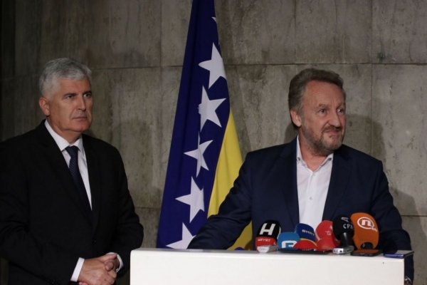 bakir-covic-fena-0723