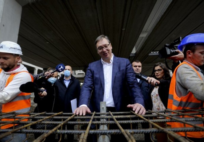 Vučić najavio da će Srbija preispitati sve smrtne slučajeve od covida-19