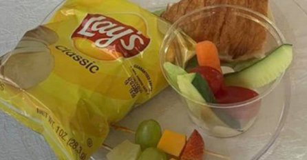 Mladenci zgrozili goste hranom koju su poslužili na vjenčanju: AKO MISLITE DA JE OVO ČUDNO, ČEKAJTE DOK VIDITE DESERT!