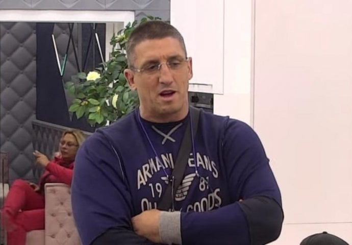 UPRAVO SU MU JAVILI, KRISTIJAN NAPUŠTA ZADRUGU: Odlazi kući ŽENI I DJECI, EVO ŠTA SE DESILO - ŠOK! 