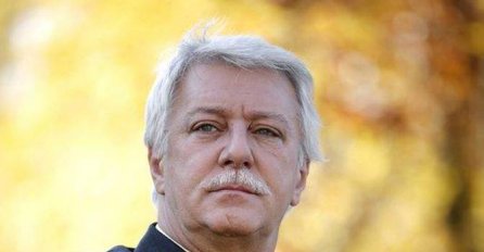 BIO JE NAJLJEPŠI SRPSKI GLUMAC, a evo kako DANAS IZGLEDA: Povukao se zbog bolesti,  KAD GA VIDITE OČI ĆE VAM STATI! (FOTO)