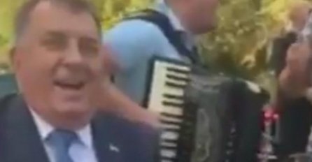 Dodik pijan pjeva i psuje usred Sarajeva (VIDEO)
