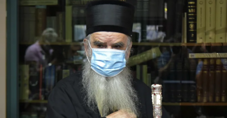 ŠALJU HELIKOPTER PO NJEGA, VIRUS ZAHVATIO PLUĆA: Večeras stigle vijesti O MITROPOLITU AMFILOHIJU