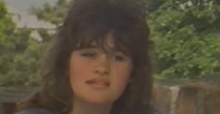 DANAS IMA HITOVE I KAŽU DA NEMA ZGODNIJE NA ESTRADI: Prepoznajete li ovu SRPSKU PJEVAČICU?