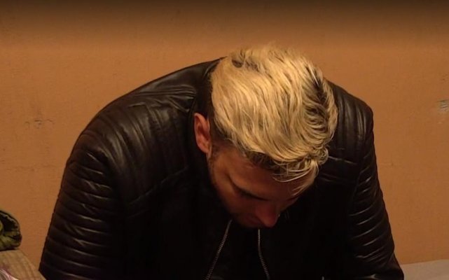 2348409-toma-panic-ff