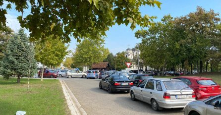DANAS NA GROBLJU U BEOGRADU ZATEKLI NEVJEROVATAN PRIZOR: Ovo morate vidjeti,  (FOTO)