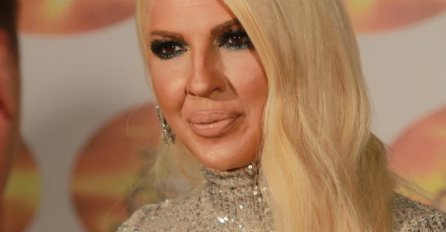 JELENA KARLEUŠA OBUKLA HALJINU OD TRAKICA, SVI U ŠOKU - NA ŠTA OVO LIČI? Sve se vidi, šok u ZVEZDAMA GRANDA