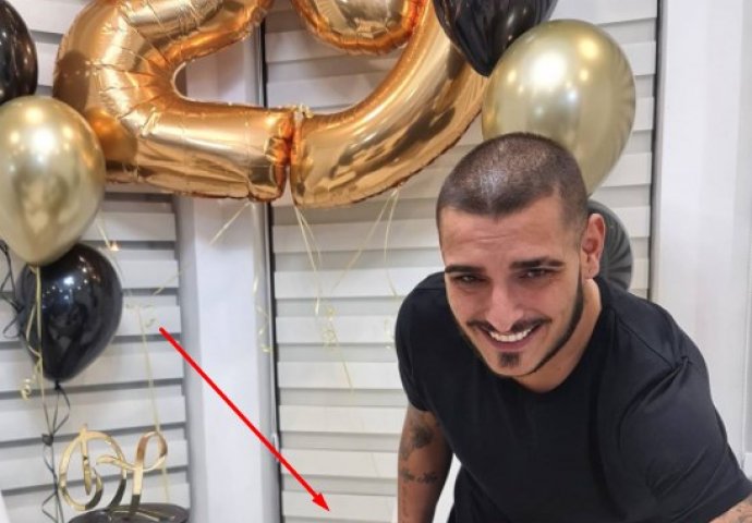 DARKO LAZIĆ PROSLAVIO  ROĐENDAN, ČEKAJTE DA VIDITE KAKVU JE TORTU  DOBIO- NEVIĐENO DO SADA: Luksuz na sve strane