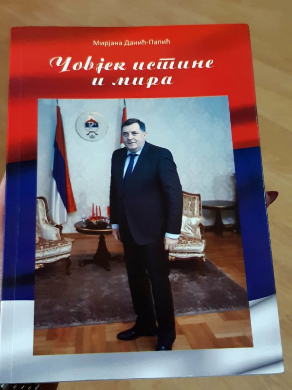 zbirka-pjesama-o-dodiku-2-800x1067