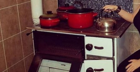 ŽIVI SKROMNO  I RUČAK PRAVI NA SMEDEREVCU: Srpska pjevačica iznenadila sve, MISLILI SMO DA SE KUPA U LUKSUZU, A OVO JE STVARNOST