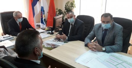 Počeo sastanak Dodika, Viškovića i Mlađenovića