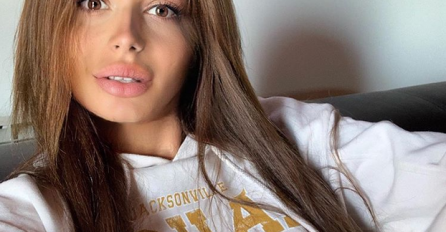 OSVANULA ŠOK SLIKA KRISTINE MANDARINE IZ ŠKOLSKIH DANA: Kad je vidite IZVRNUT ĆETE SA STOLICE, BLAM