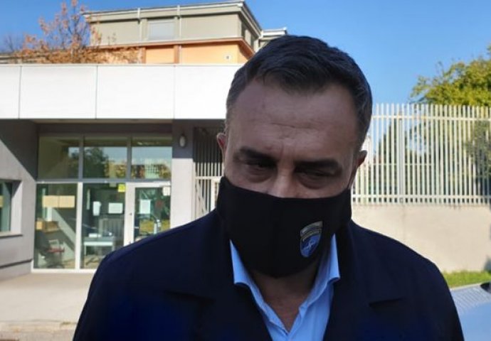 Asim Sarajlić ponovo saslušan u Sudu BiH u aferi "Respiratori", Tužilaštvo tražilo kaznu