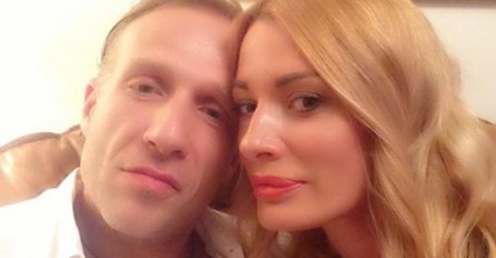 SUPRUGA MILANA KALINIĆA JE BOMBA! OTIŠLI NA ZANZIBAR i slikali se na plaži: Pokazala zanosne obline,  zapalila društvene mreže