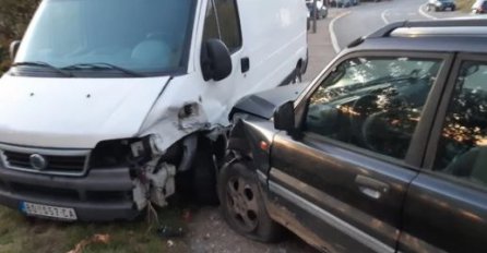 STRAVIČAN SUDAR Vozač džipa (59) izgubio kontrolu nad vozilom, POGINUO NA MJESTU (FOTO)