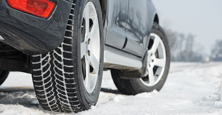  VOZAČI, SPREMITE NOVAC, KAZNE SU PAPRENE! Novo pravilo važi od PRVOG NOVEMBRA, a svi moraju da ga POŠTUJU