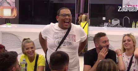 HIT NA DRUŠTVENIM MREŽAMA: Neca mjesečario pa u krevetu uradio OVO KAMERE! SNIMILE ŠOK SCENU