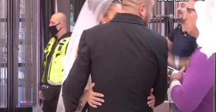 HAOS, MINA VRBAŠKI POBJEGLA USRED VJENČANJA I SKINULA VJENČANICU: Otkriven i RAZLOG, SVI U ŠOKU (VIDEO)