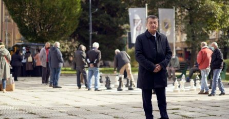 IBRAHIM HADŽIBAJRIĆ O PLANOVIMA ZA TRG OSLOBOĐENJA-ALIJA IZETBEGOVIĆ: Podzemna garaža, višenamjenski trg, zelene površine i brojne sadržaje...