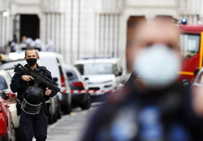 SVIJET NA NOGAMA, DVA NAPADA U FRANCUSKOJ: U Saudijskoj Arabiji izboden stražar francuskog konzulata