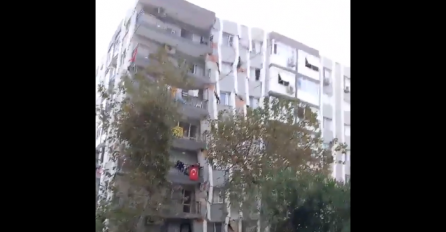 POGLEDAJTE TRENUTAK KADA JE ZEMLJOTRES POGODIO IZMIR! Kamere snimile strahotu (VIDEO)