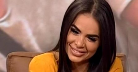 LICE UNAKAŽENO - A EVO KAKO JE NEKAD IZGLEDALA NAIDA GADŽO: Objavljena slika iz 2009. godine, A DA JOJ VIDITE KOSU (FOTO)