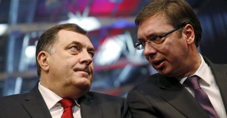 DODIK I VUČIĆ POSJETILI SRPSKU KUĆU U PODGORICI "Ovo treba da posluži za jačanje našeg uvjerenja" (FOTO)