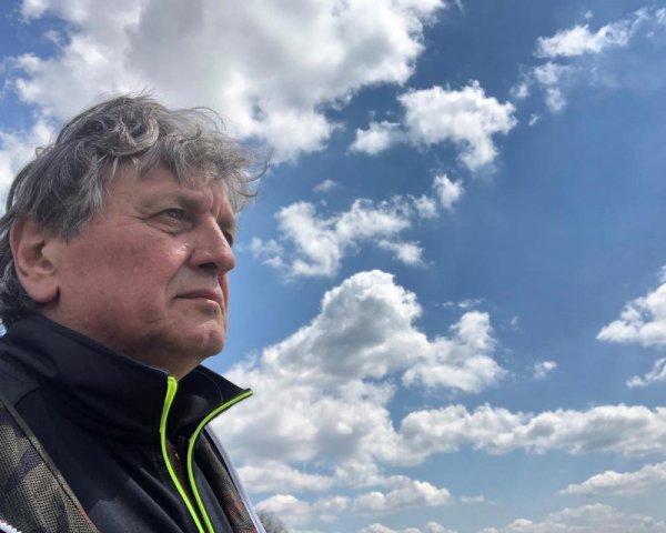 2286201-rados-za-naslovnu-ff