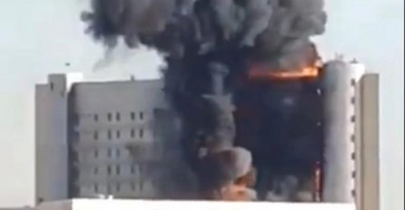 STRAVIČAN POŽAR ZAHVATIO BOLNICU: Crni oblak dima progutao cijeli Istanbul! (VIDEO)
