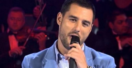 ĆELAV I ZAPUŠTENA BRADA, NEKADA NAJLJEPŠI TAKMIČAR ZVEZDA GRANDA NE LIČI NA SEBE: Fanovi zaprepašteni njegovim izgledom, SKROZ SE ZAPUSTIO (FOTO)