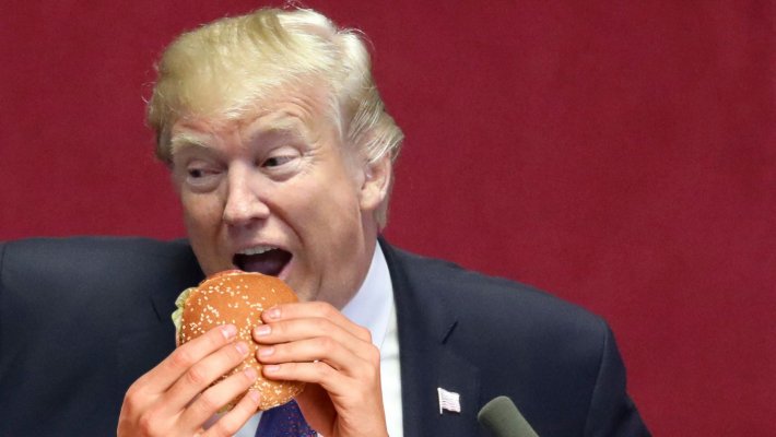 trump-eating-burger